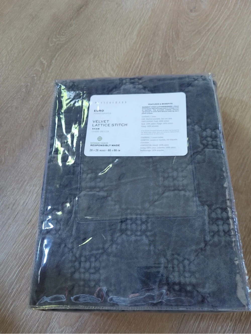 NWT ! Pottery Barn Standard Velvet Lattice Stitch 1-Sham 26”x26